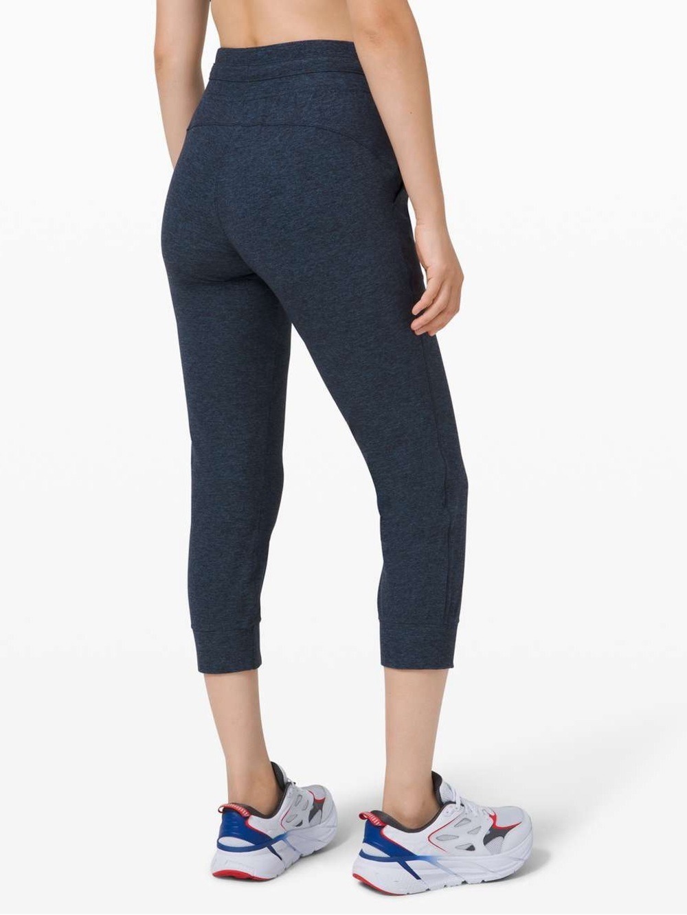 Lululemon Ready to Rulu Jogger Crop
Heathered True Navy / Black Size 6